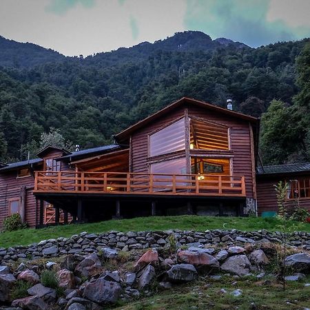La Cabana Fishing Lodge Puerto Ramirez Bagian luar foto